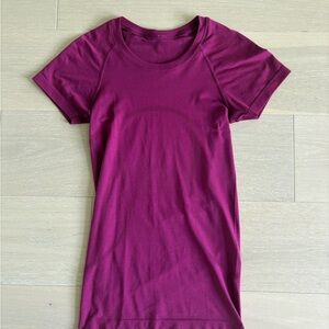 Lululemon Swiftly Tech Short-Sleeve Shirt 2.0 Hip Length